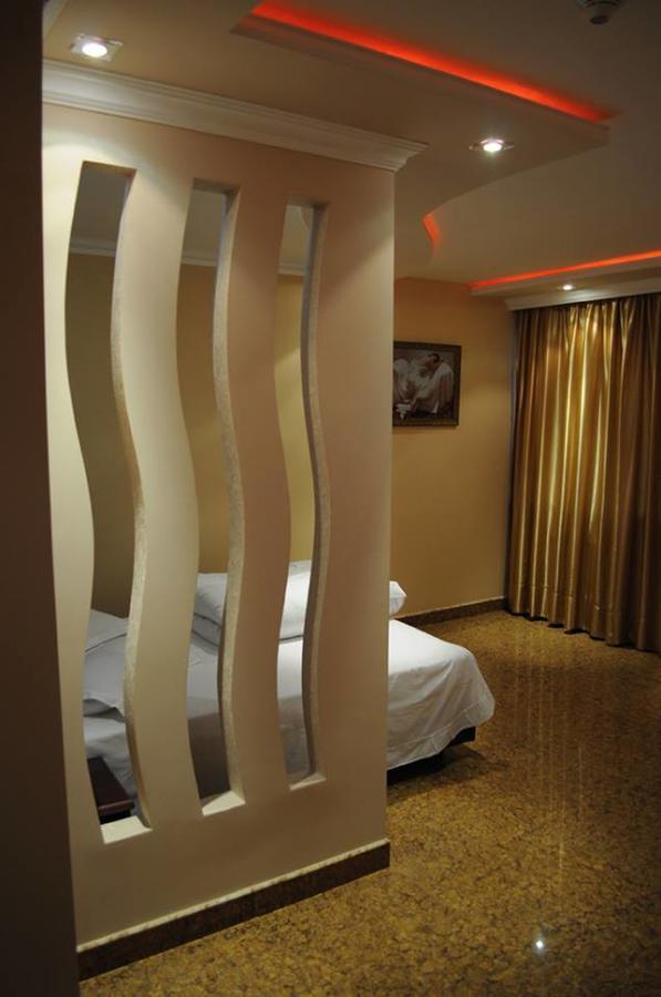 Hotel Apollon 예레반 외부 사진